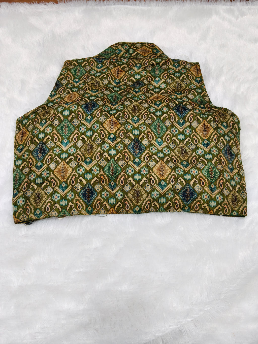 Premium Green Cotton Silk Mix Designer Blouse – Collared Neck